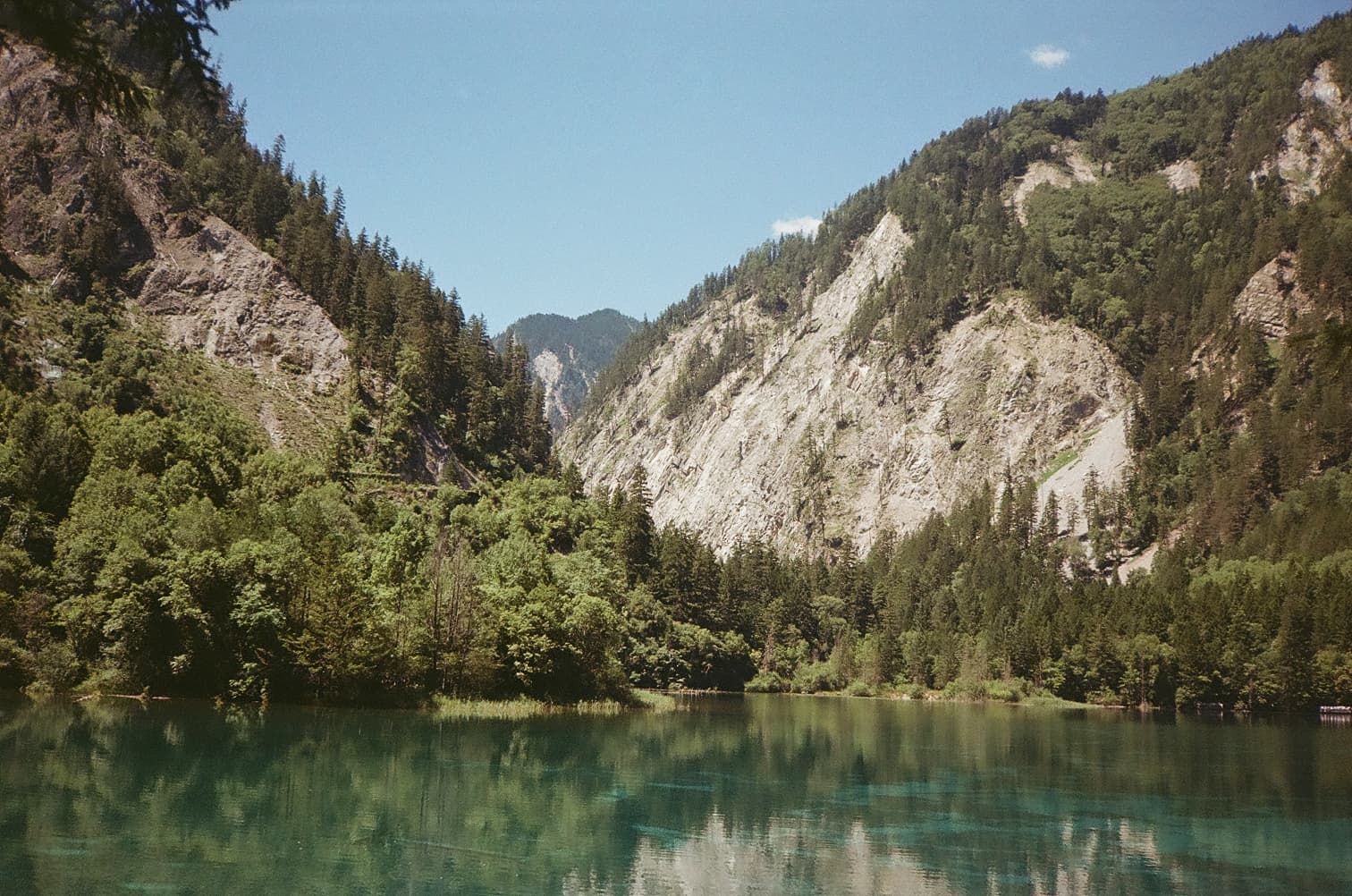 Impossibly coloured lakes of Jiuzhaigou, Sichuan